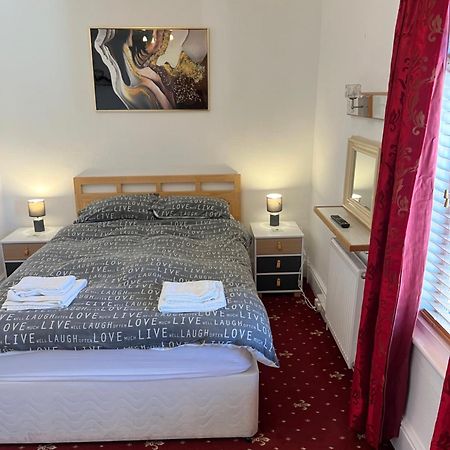 בלקפול Marston Town Centre Villa מראה חיצוני תמונה